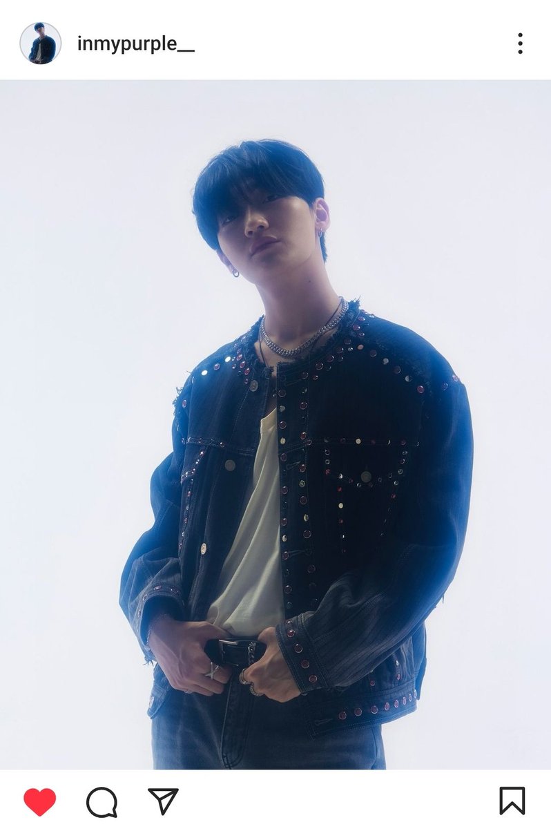 pawkeu's tweet photo. DOES ANYONE KNOW WHAT THIS MEAN HSJSKS 😭😭😭😭😭😭 https://t.co/VDgXouvvzE