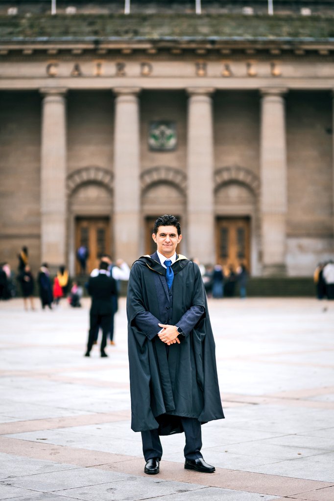 abalrashed's tweet image. الحمدلله من قبل و من بعد
بفضل من الله حصلت على درجة الماجستير في تخصص التسويق الرقمي و الاجتماعي من كلية ادارة الاعمال في جامعة دندي.
شكراً لله  سبحانه.
شكراً لوالديّ و دعواتهما شكراً لزوجتي سوسن التي كانت خير معين و مساند خلال مرحلة الماجستير  شكراً لأبنائي راشد و احمد
🎉🎉❤️🌹