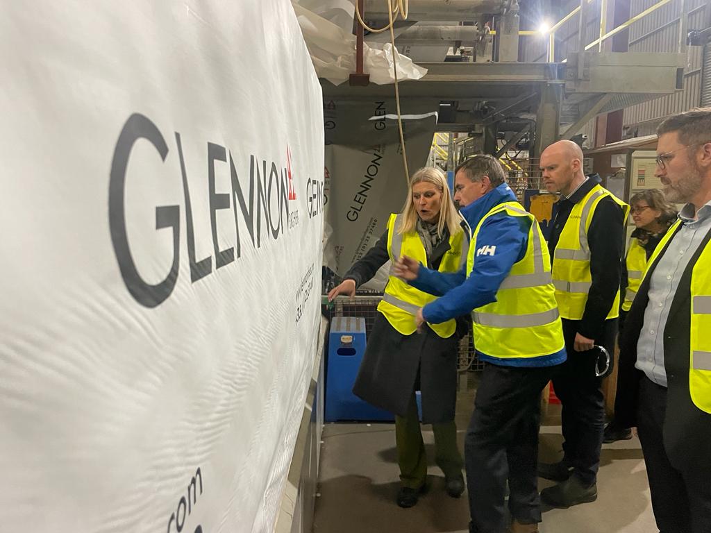 Delighted to welcome Minister <a href="/pippa_hackett/">Pippa Hackett</a> to Fermoy to showcase the phenomenal potential of home-grown softwoods to combat climate change &amp; help solve our house building challenges
<a href="/_FIIreland/">Forest Industries Ireland</a> <a href="/Hardwareassoc/">Hardware Association</a> <a href="/agriculture_ie/">Dept of Agriculture, Food and the Marine</a> <a href="/RIAIOnline/">RIAI</a> <a href="/SCSISurveyors/">SCSI - Society of Chartered Surveyors Ireland</a> <a href="/CIF_Ireland/">Construction Industry Federation (CIF)</a>