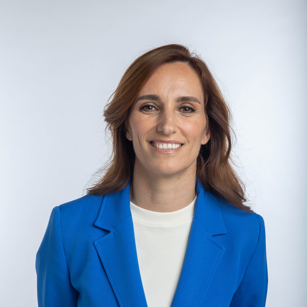 sumar's tweet photo. 🩷 @Monica_Garcia_G será ministra de Sanidad. Anestesista en el Hospital 12 de Octubre de Madrid. Activista de la Marea Blanca. Conocedora clave  firme defensora de la sanidad pública. Actualmente, diputada en la Asamblea de Madrid y portavoz regional de Más Madrid. https://t.co/VyEKunMjIx