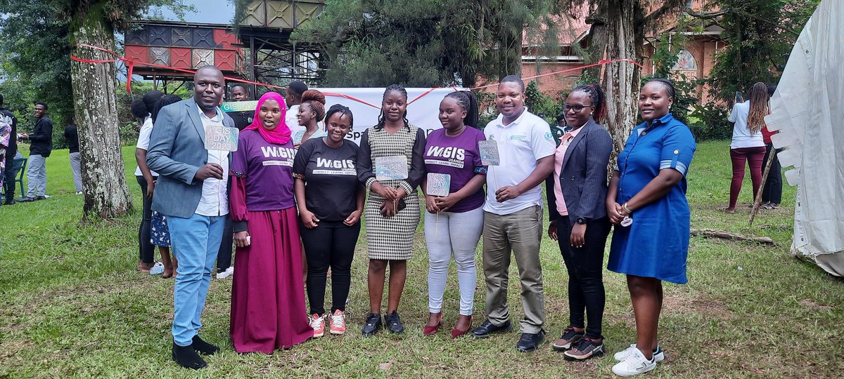 mnamukose9's tweet photo. It's always a good feeling to talk to students! #GISday2023 was well spent with students @NdejjeUnive and I was previllaged to moderate the career talk with amazing #GIS professionals! Thanks to @WiGIS_UG @openmapping_esa @UNITAR @SharedGeo for the support! https://t.co/EDsn78gTso