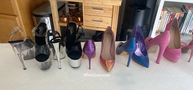 Tops, panties, or shoes? https://t.co/fAHXCdYxxf https://t.co/iZBdGPthZZ