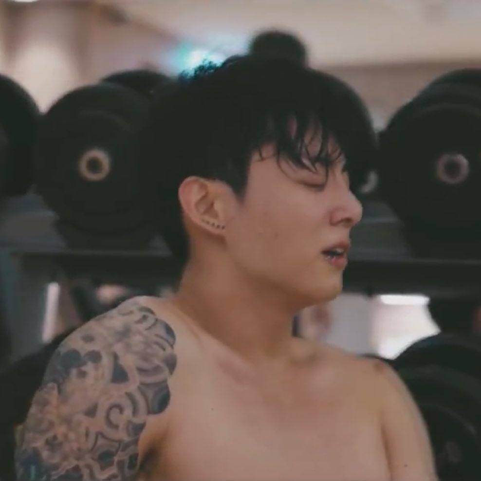 ana⁷៹ tweet media