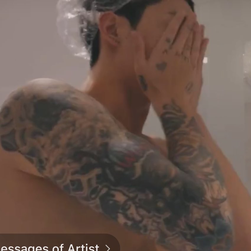 ana⁷៹ tweet media