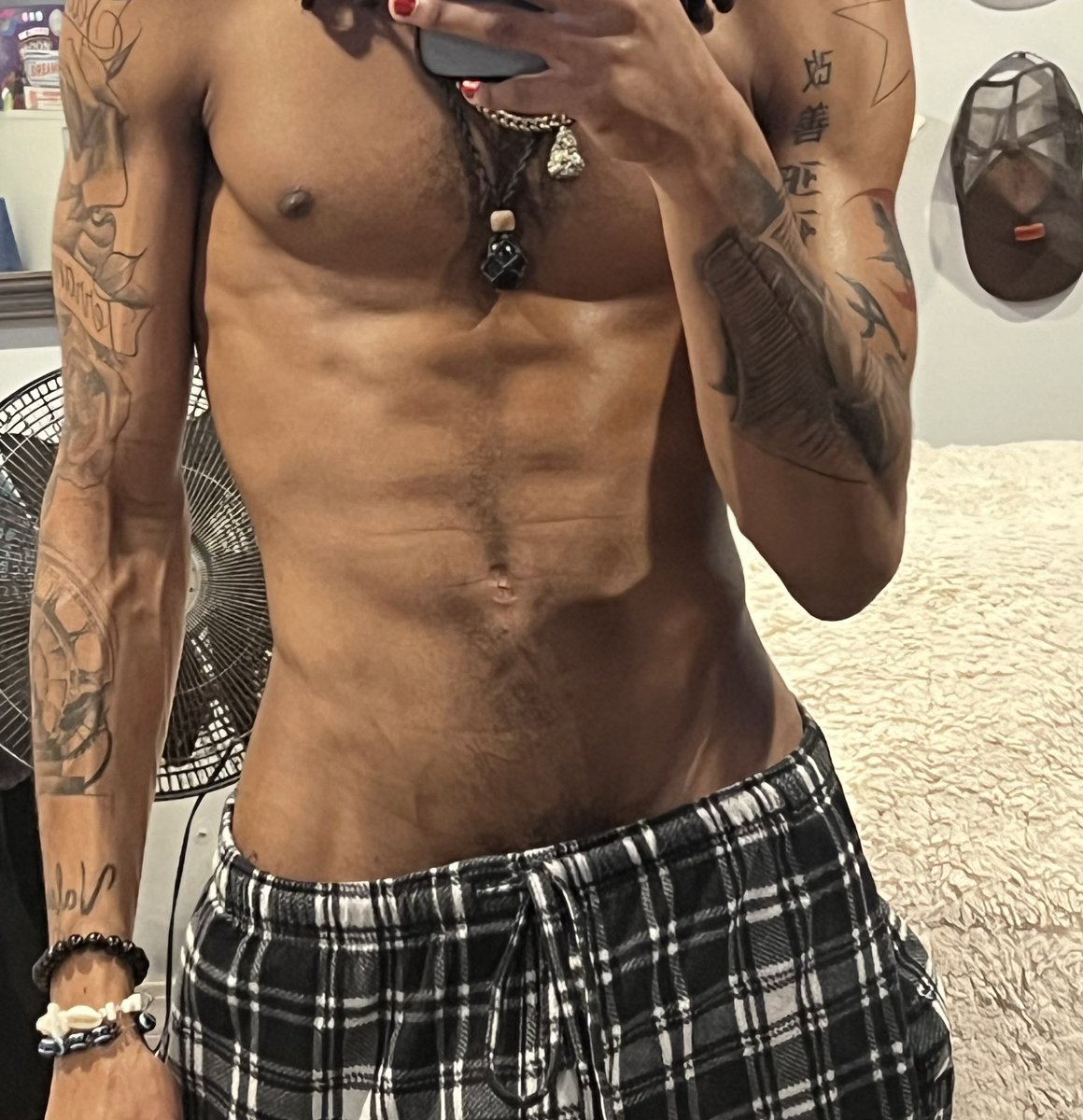 forgemastr's tweet photo. RT  to see me take it off ✨🫣 https://t.co/7wU4KRrnQm