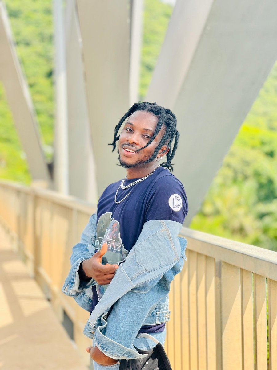 IamCeeLevelz's tweet photo. May be i was crazy kid but dream come thru... I have new record out on all platforms, kindly go stream๐https://t.co/tUp6PM5nuM
#ceelevelz #confused https://t.co/X5ne0fgUF9