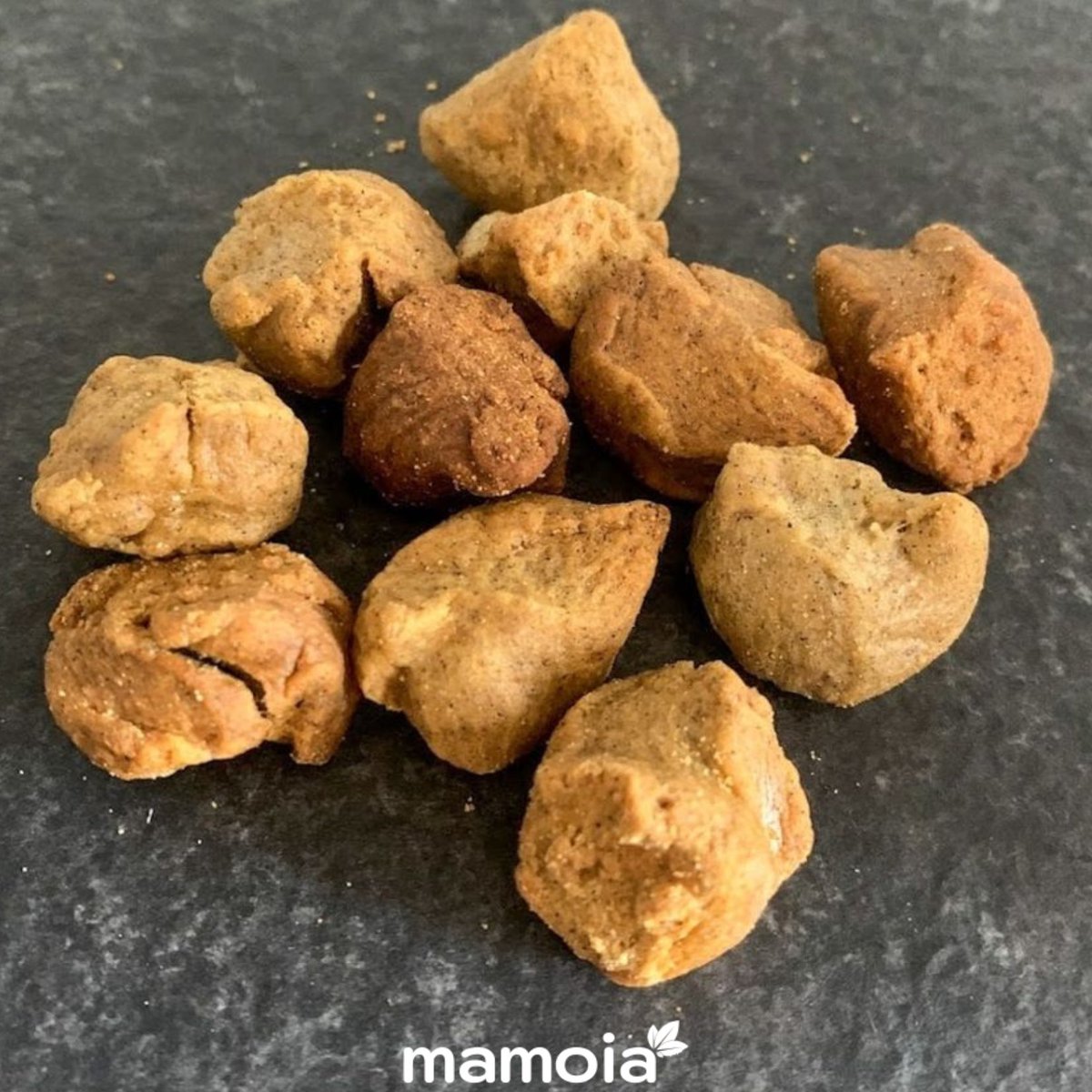 GiuseppeTweet's tweet photo. Piccole pepite croccanti, Made in #Gargano, dall’abbinamento particolare!
Siamo felici di proporti i #tarallini #artigianali cioccolato&amp;peperoncino!
Lavorati a mano e cotti 2 volte.
#Conservanti e coloranti 0.
Gusto infinito.
Li trovi ora su https://t.co/bKbPUuBD7Z
Grazie
#mamoia https://t.co/rc8tDyMb9H