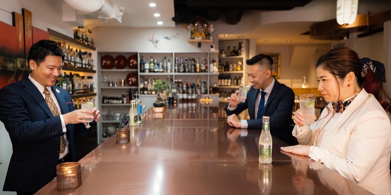 whisktail's tweet photo. このメンバーでフィーバーツリー🍸〈fevertree〉インタビュー📷
#静谷和典 #保志綾 #毎日長尾和明
#BARTIMES #マスターオブウイスキー
#蕾グラス #咲タンブラー #咲グラス
https://t.co/7QqiaLDLRx https://t.co/zUN3JTNFbZ
