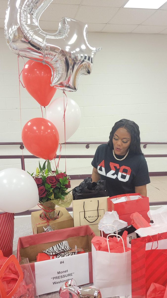 Monet Washington tweet media