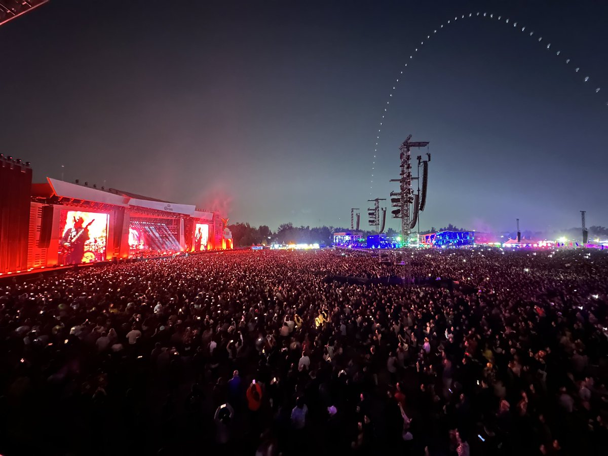 Increíble <a href="/thecure/">The Cure</a> el cierre del <a href="/CoronaCapital/">Corona Capital</a>