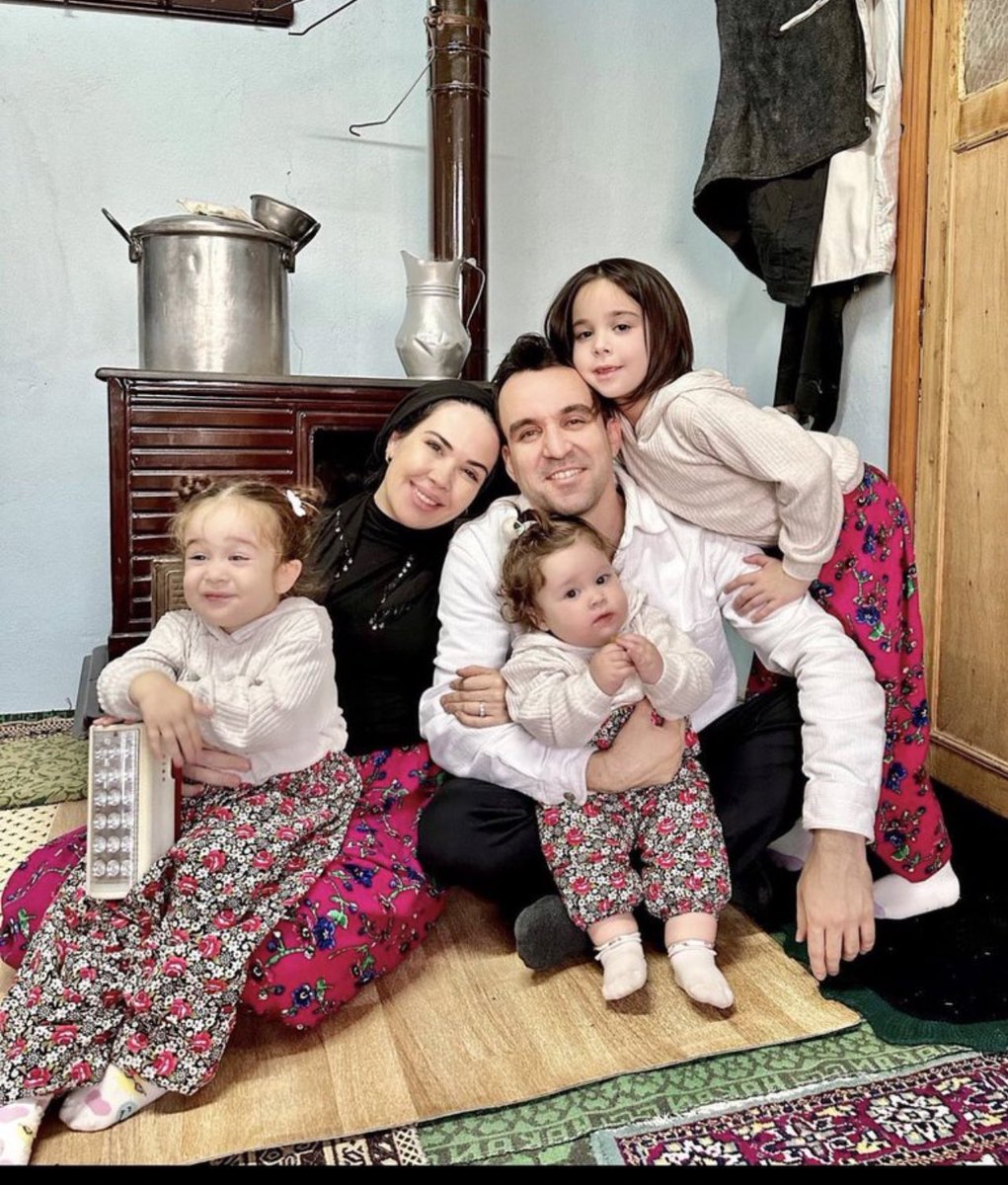 FOTOYA BİR İSİM VERİN Ben şehirden kaçtım köye diyorum (göt korkusu)