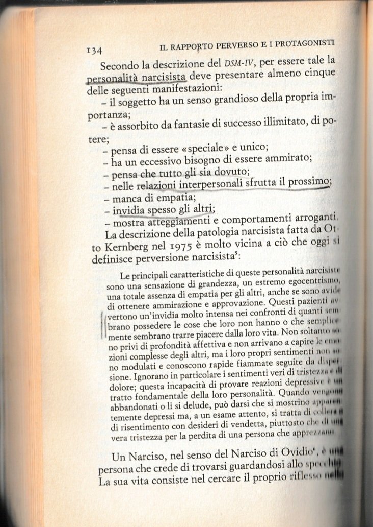 GuglielmaAV's tweet photo. I tratti distintivi del #narcisismopatologico o maligno come delineati nel libro "Molestie morali" di Marie France Hirigoyen;
siccome tendono a mimetizzarsi, chi ha dei dubbi su persone intorno a sé non si vergogni a chiedere chiarimenti ad esperti.
#giuliacecchettin https://t.co/A8rsjx2JCi