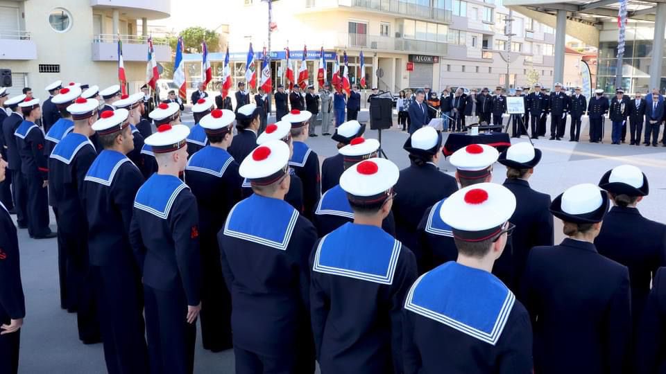 ComarMarseille's tweet photo. 🎉 Cérémonie exceptionnelle à Canet en Roussillon! 🇫🇷La PMM QM Fort de Perpignan a reçu son fanion, présidée par le VA Lionel Mathieu, en présence de l'équipage du BBPD Acheron. Une journée sous le signe de l'engagement et de la fierté maritime! ⚓️👏@Cecmed_Off @MarineNationale https://t.co/YS1VAxE7Pv