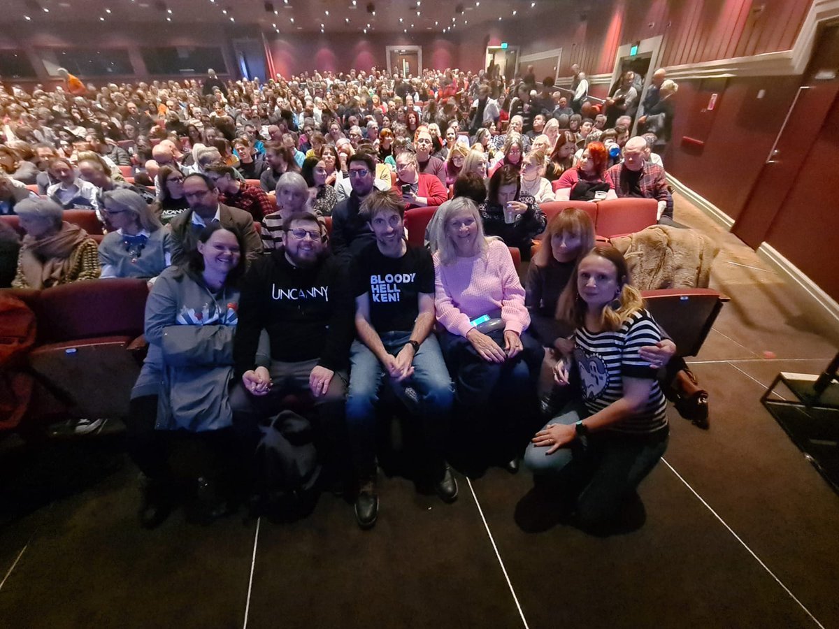 Last night was epic. Thanks <a href="/danny_robins/">Danny Robins</a>, <a href="/_EvelynHollow/">𝐄𝐯𝐞𝐥𝐲𝐧 𝐇𝐨𝐥𝐥𝐨𝐰</a>  and <a href="/chriscfrench/">Chris French profchrisfrench.bsky.social 🇺🇦</a>, shame we couldn't come and say thank you and congratulations in person. The show is amazing. What a pleasure to see <a href="/Dave_The_Fave/">David Stephenson (@davethefave.bsky.social)</a> and <a href="/MrsB1505/">Becky Brown</a> again too! #UncannyLive #UncannyCommunity