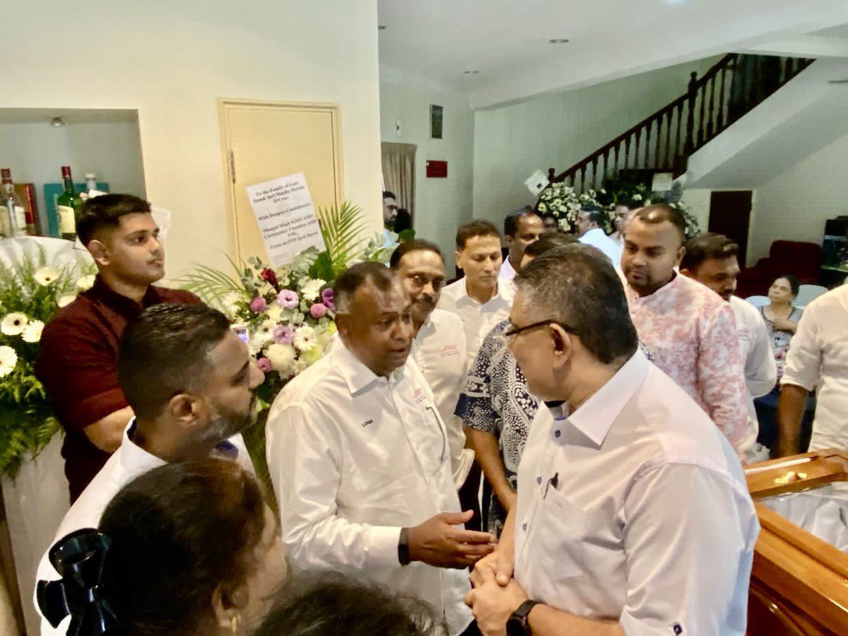 DrZahidHamidi's tweet photo. Setiausaha Politik saya, Datuk Wira Megat Zulkarnain bin Tan Sri Omardin telah dapat bersama hadir bagi memberikan penghormatan terakhir serta menyampaikan salam takziah kepada balu serta anak-anak mendiang Datuk Seri Maglin Dennis D'Cruz, Presiden Parti Progresif Penduduk (MyPPP), juga mantan Timbalan Menteri Penerangan, Komunikasi dan Kebudayaan yang telah meninggal dunia minggu lalu.

With heartfelt condolences.
