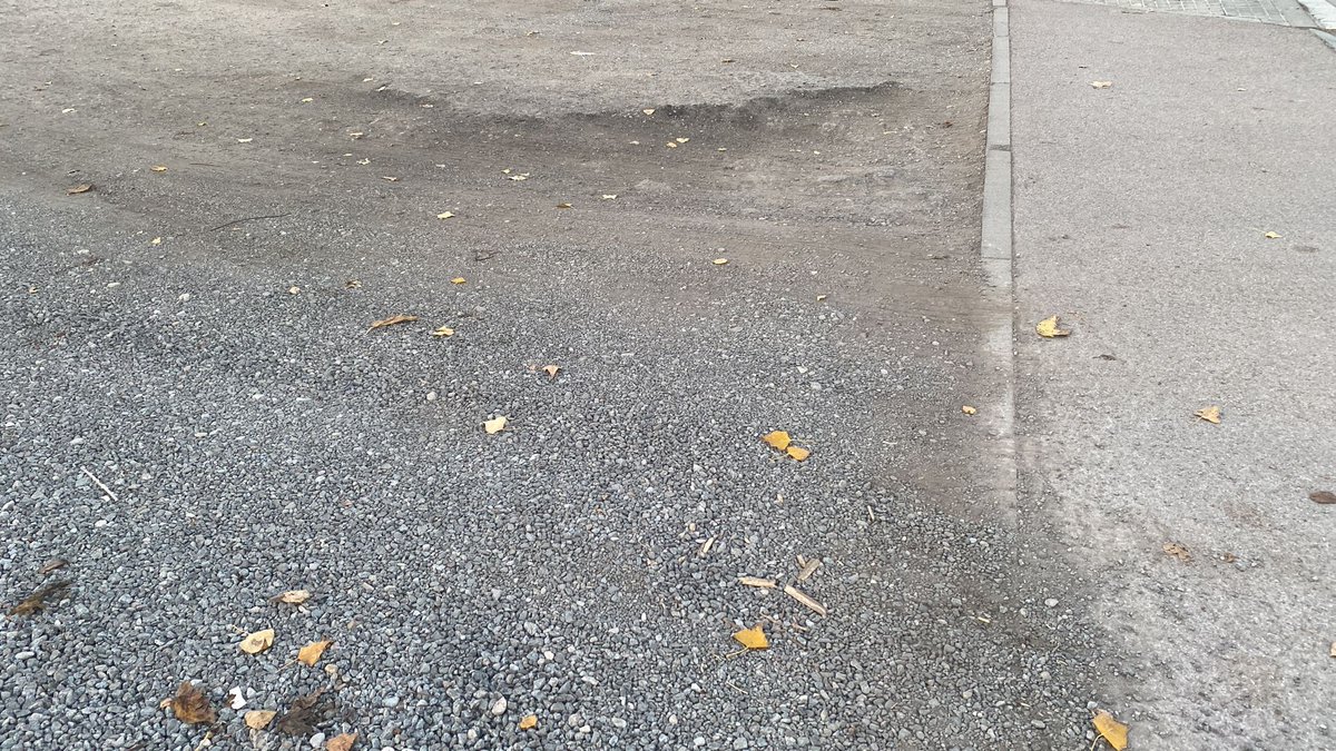 JordiSeguer's tweet photo. Hem demanat al govern local que actuï com més aviat millor i faci un bon manteniment de l'aparcament situat al passeig fluvial, a tocar de l'avinguda Francesc Macià de #Parets.
#GoverndeCarrer #ViaPública #MilloremParets https://t.co/x3MRrJYvr7