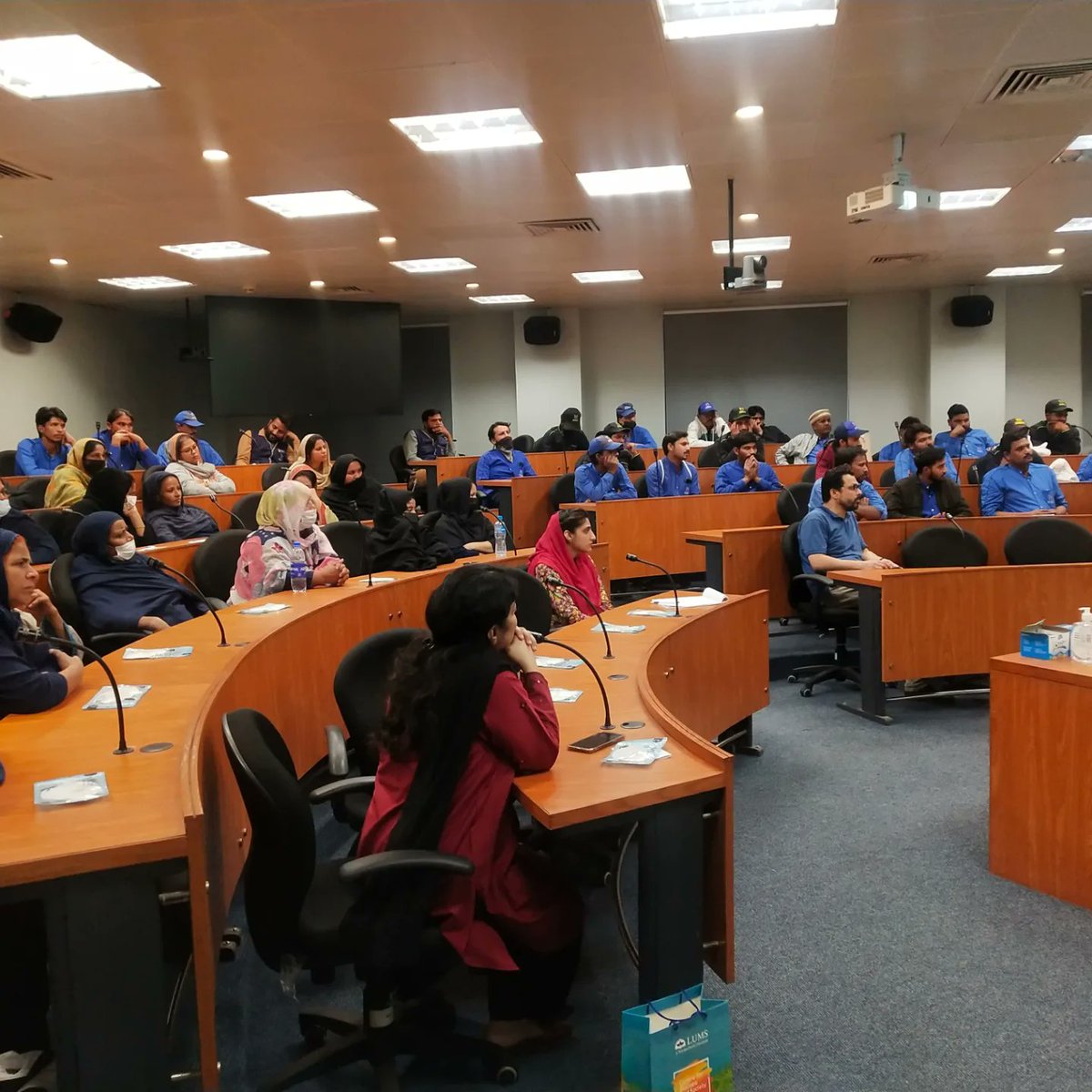 CBS_LUMS's tweet photo. CBS collaborated with Campus Health-LUMS to organize a session on Smog for the janitorial staff of LUMS

The session was led by Dr. G. Sarwar Chaudhry who is a pulmonologist by profession &amp; is currently practicing at IMC Hospital

He spoke about the impact &amp; precautions for smog https://t.co/9p7pNyPqKa