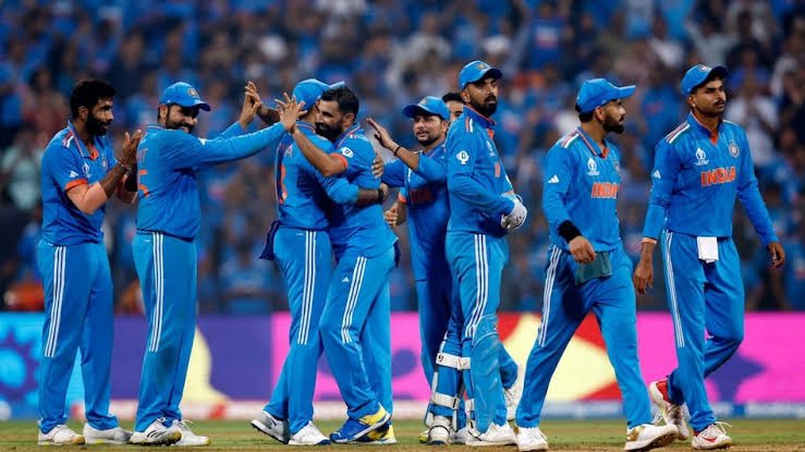 Ak_vaswani's tweet photo. Well played guys, this is the best team. 

Nothing goes wrong .

Winning or losing is a part of game.

#ProudIndian 

@ImRo45 @imVkohli @klrahul https://t.co/4C6VX17ZSK