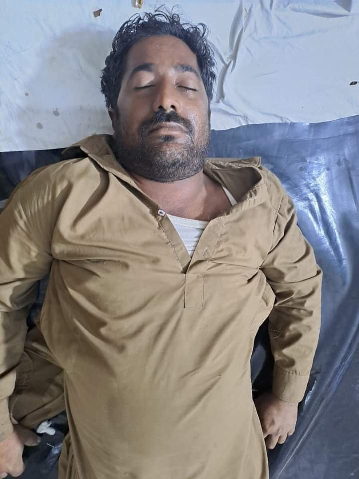 Sindhleak's tweet photo. نئون ديرو شگر مل گيٽ تي پٺاڻن ھٿان سنڌي نوجوان  ڪشمور واسي لقمان نائچ قتل

پٺاڻ قاتل گرفتار https://t.co/inUMGho3m3