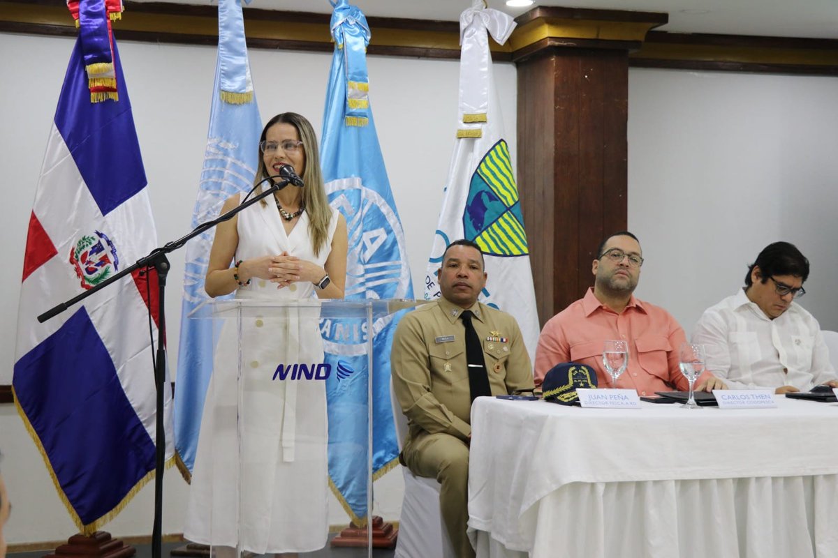 @UNODC_MCP y @faodominicana conduciendo el taller sobre las medidas de control de pesca en 🇩🇴 como parte del proyecto conjunto en seguridad humana y las amenazas del crimen organizado en el suroeste del pais. #BorderManagement