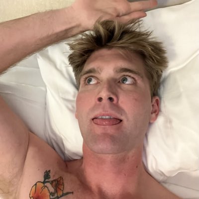 Surfernude1's tweet photo. #NewProfilePic https://t.co/wfiCS9UWKR