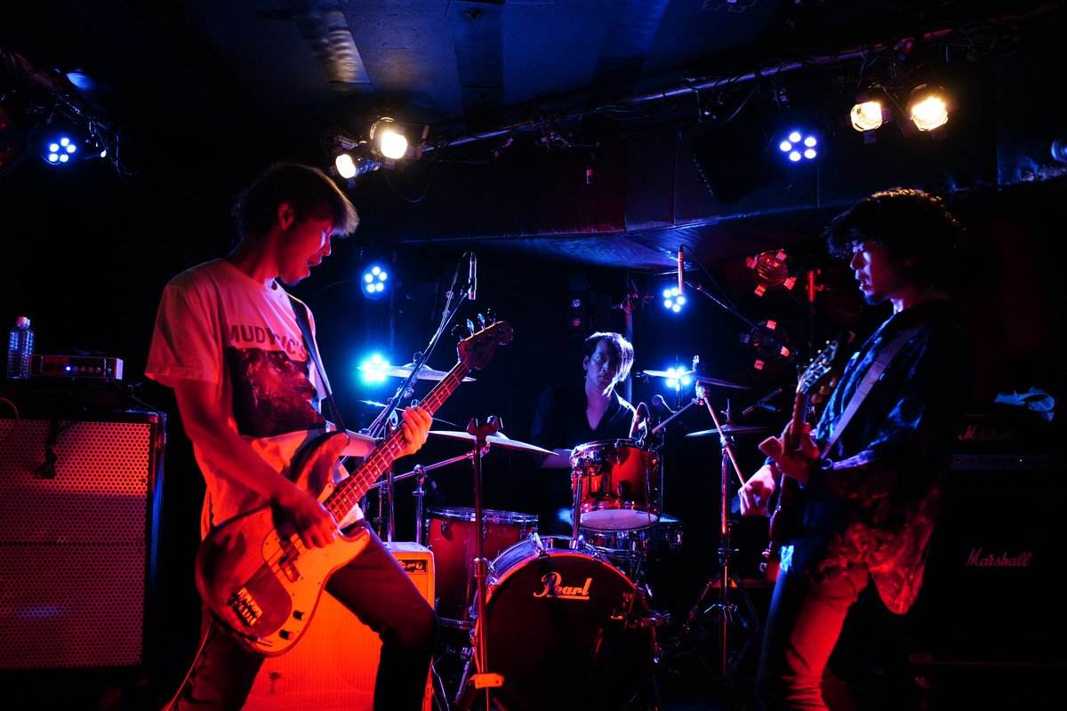 tomohiro_makino's tweet photo. 2023/11/18下北沢DaisyBar
The Rond Earth Culture × MUDYSIC'S
ツーマンありがとうございました!牧野、ツーステージ無事にやりきりました!
東京でのライブなのに、中津川出身者が多く東京なのに地元感の強かった!笑
またやりましょう!!
#therondearthculture
#mudysics
#下北沢DaisyBar https://t.co/gP9XHlwwLA