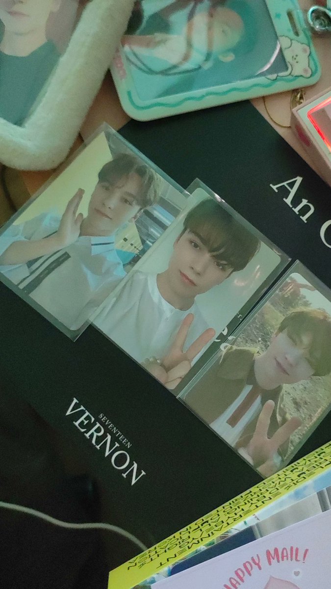 BearNonni's tweet photo. sobrang swerte ko po sa mga friends ko 🥹😍 
love you @heolcheol_  @dkmyguy  ❤️❤️❤️ https://t.co/uGJUZfVk7S