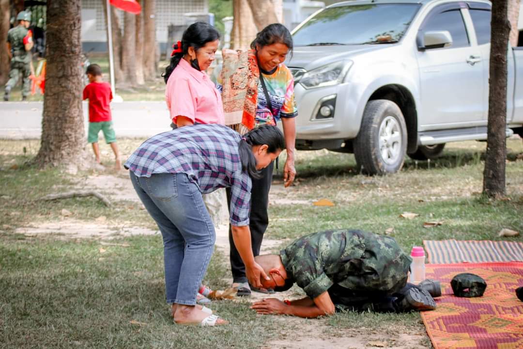 6irARMY's tweet photo. "เปิดค่ายทหาร ต้อนรับญาติทหารใหม่ ผลัดที่ 2/66" 🫰🏻

📍 วันอาทิตย์ที่ 19 พ.ย.66 นับเป็นครั้งแรก ที่ กรมทหารราบที่ 6  ได้ให้ญาติทหารใหม่ สามารถเดินทางเข้ามาเยี่ยมบุตรหลาน ณ หน่วยฝึกทหารใหม่ ร.6  สร้างบรรยากาศความเป็นครอบครัว 

#กรมทหารราบที่6
#พลทหาร
#น้องคนเล็ก
#Bootcamp66 https://t.co/761nnOXIq5