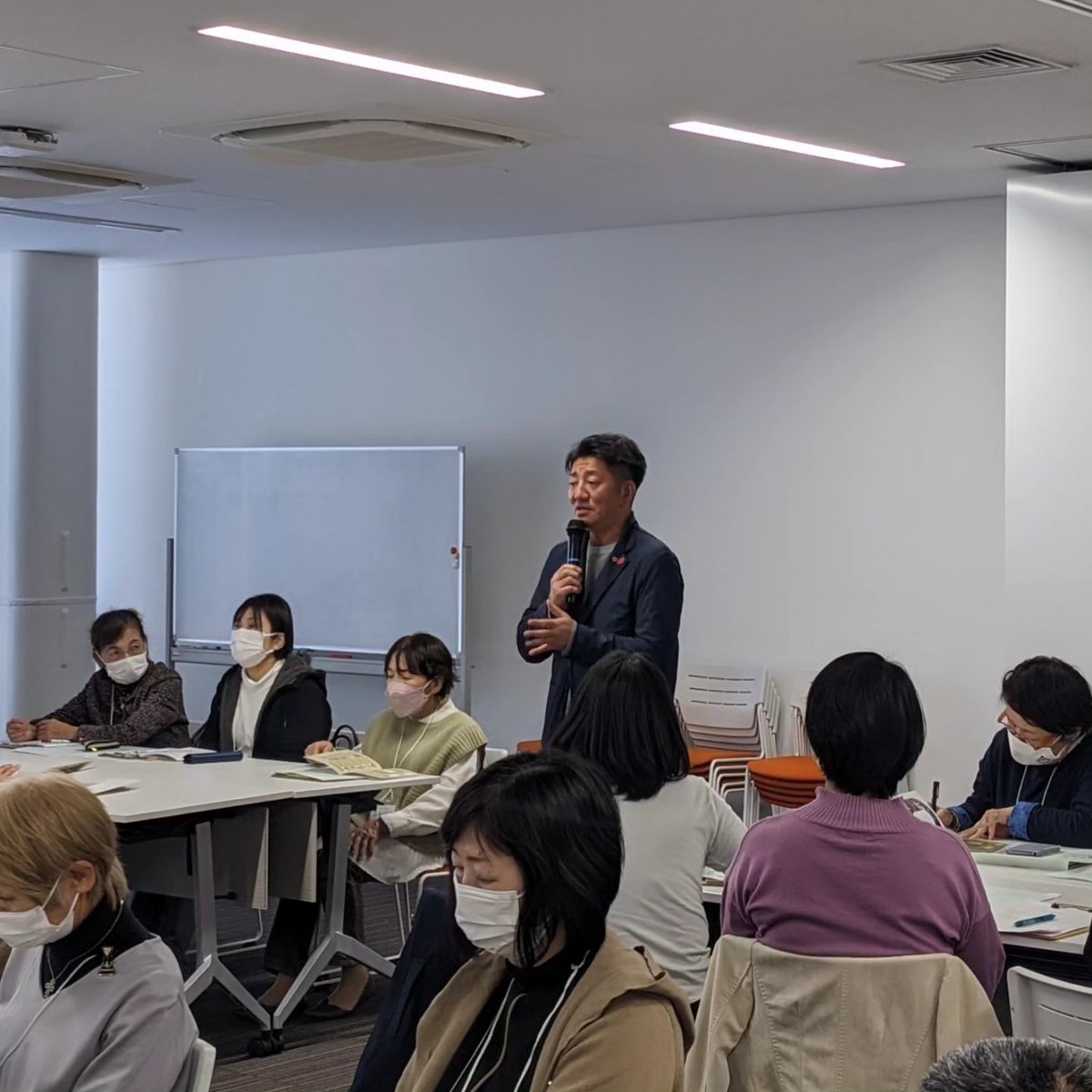 PlanOyamaGo's tweet photo. 11月20日(月)に近隣自治体で活動されている市民団体の方々がPLAN OYAMAの視察に訪れました！
初の視察対応でドキドキ。。。

市外の方にもPLAN OYAMAの取り組みに興味を持っていただけて嬉しいですね✨
プランの取り組みや民間メンバーの話を直接聞いてみたい方はお声がけ下さい～
#小山市 #planoyama https://t.co/J0D73CAPvy