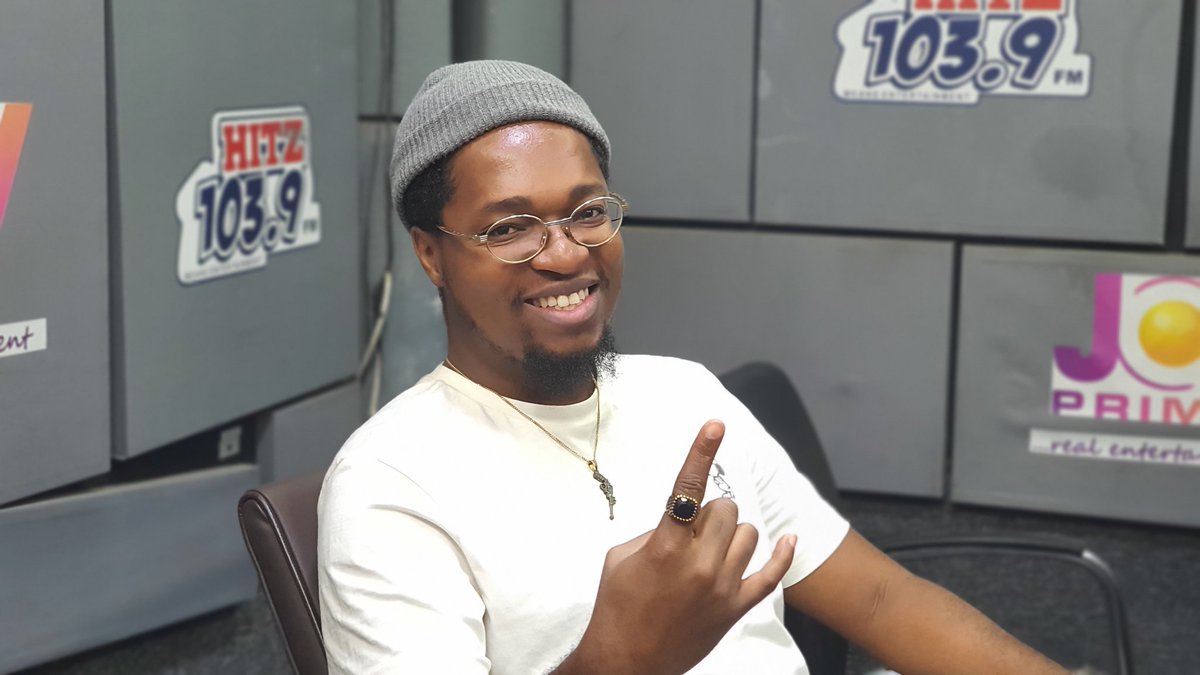 Hitz1039FM's tweet photo. The boy is home! @KOJO_Cue joins us on #DaybreakHitz. #IB23 🏀 https://t.co/R9lzMSXuik