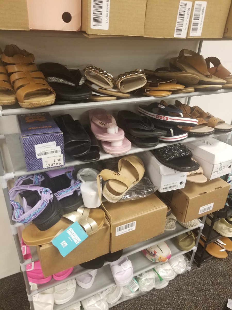 SearchNSaveBin's tweet photo. $6 Shoes.. so many shoe!

5426 N 90th St 11am to 6pm

#binstore #omaha https://t.co/fFApDOBU5G