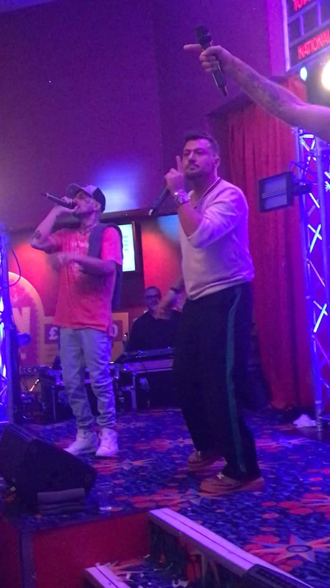 xJulieLeeSx_MG's tweet photo. @PaulyDanan 2 years ago you joined the Boyz onstage ๐
Such a fun show โค๏ธ https://t.co/6JZOS4psEH