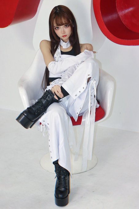 コスプレイヤーしろさきのTwitter画像14