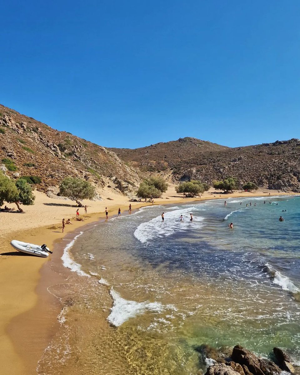VisitPatmos's tweet image. The amazing natural landscape of Psili Ammos #beach on #Patmos!

patmos.gr

📷: instagram.com/j_spyr79

#visitpatmosisland #visitpatmos #patmos #patmosisland #dodecanese #visitgreece #greekislands #greece #weddings #gastronomy #church #Monastery #hiking #psiliammos