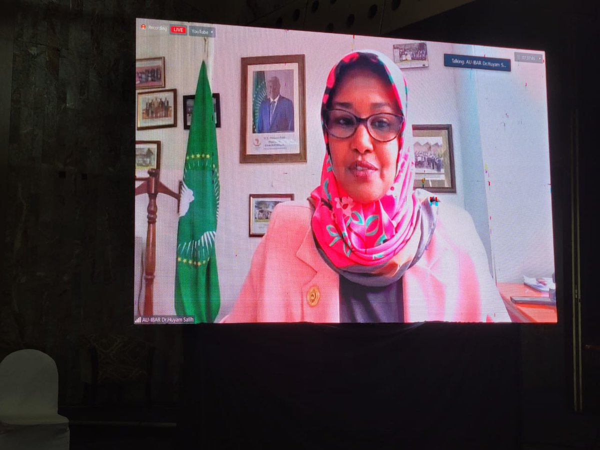 1.🌍 AU-IBAR Director  Dr. <a href="/HuyamSalih/">Huyam Salih</a> addresses the World Antimicrobial Resistance Awareness Week in Harare, Zimbabwe. 
She notes the gravity of #AMR's impact on global health, agriculture, &amp; sustainability: "Our collective action is crucial to address this challenge."
#WAAW2023