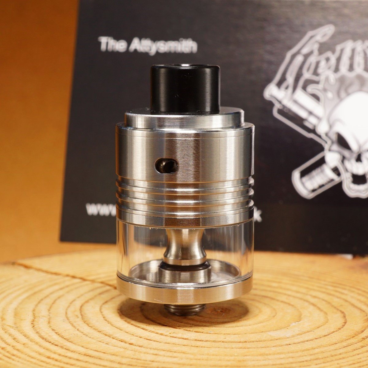 VAlphaline's tweet photo. Hellfire Mods(The Attysmith)|Saber-T RDTA 入荷。国内外で完売状態につき入手困難のレアアイテム!コンディションは僅かな使用感及び極微細なキズ等ございますが非常に良好な状態となりますので、お見逃し無く!DM大歓迎 #HellfireMods #SaberT #RDTA #Vape #vape好きな人と繋がりたい #vape放出 https://t.co/pPrSRVJier
