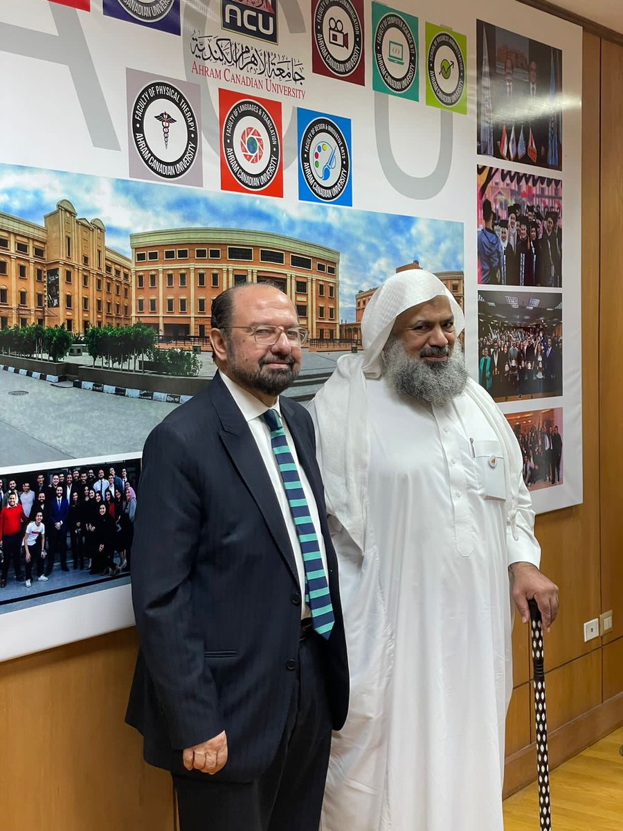 alnahalaljwal's tweet photo. تم توقيع اتفاقية تعاون علمي تستمر لمدة خمس سنوات بين شركة النحل الجوال وجامعة الأهرام الكندية بحضور رئيس المركز القومي للبحوث ونائبه وبحضور عمداء الكليات ورؤساء الأقسام في الجامعة 
الجدير بالذكر أن هذه الاتفاقية تشمل مجموعة من المشاريع البحثية في مجال النحل والعلاج بمنتجات النحل https://t.co/x8fRMuIHKL
