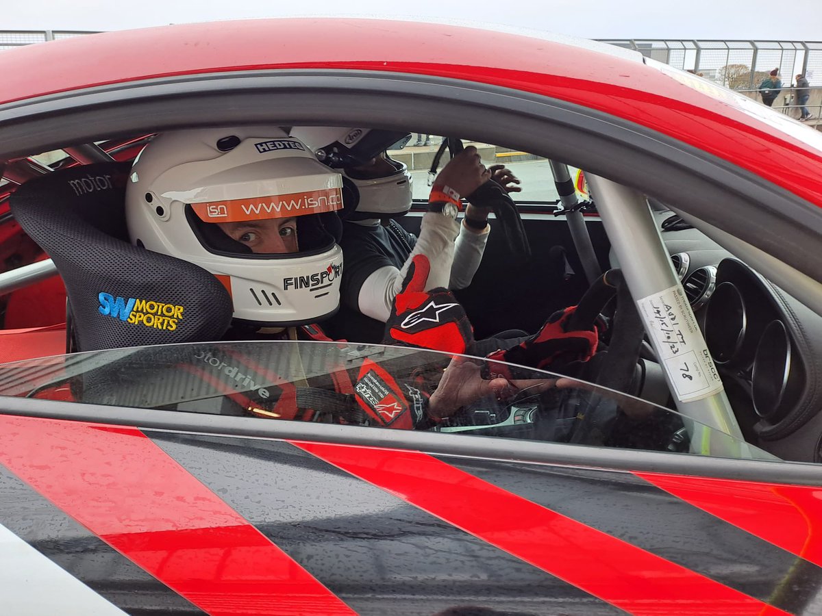 ChrisMohanRacin's tweet photo. Had a great day at @SilverstoneUK for the @BrsccHQ Driven by Racing event.
Caught up with @Challengevw guys as well as @FinsportUK.Had hot laps in one of their gen4 clio cup cars. Also tested a couple of new options for 2024. @BenSharpeRacin Civic Cup,  @audiTTCup.
@IntuitiveISN https://t.co/LsGwXg2d6g