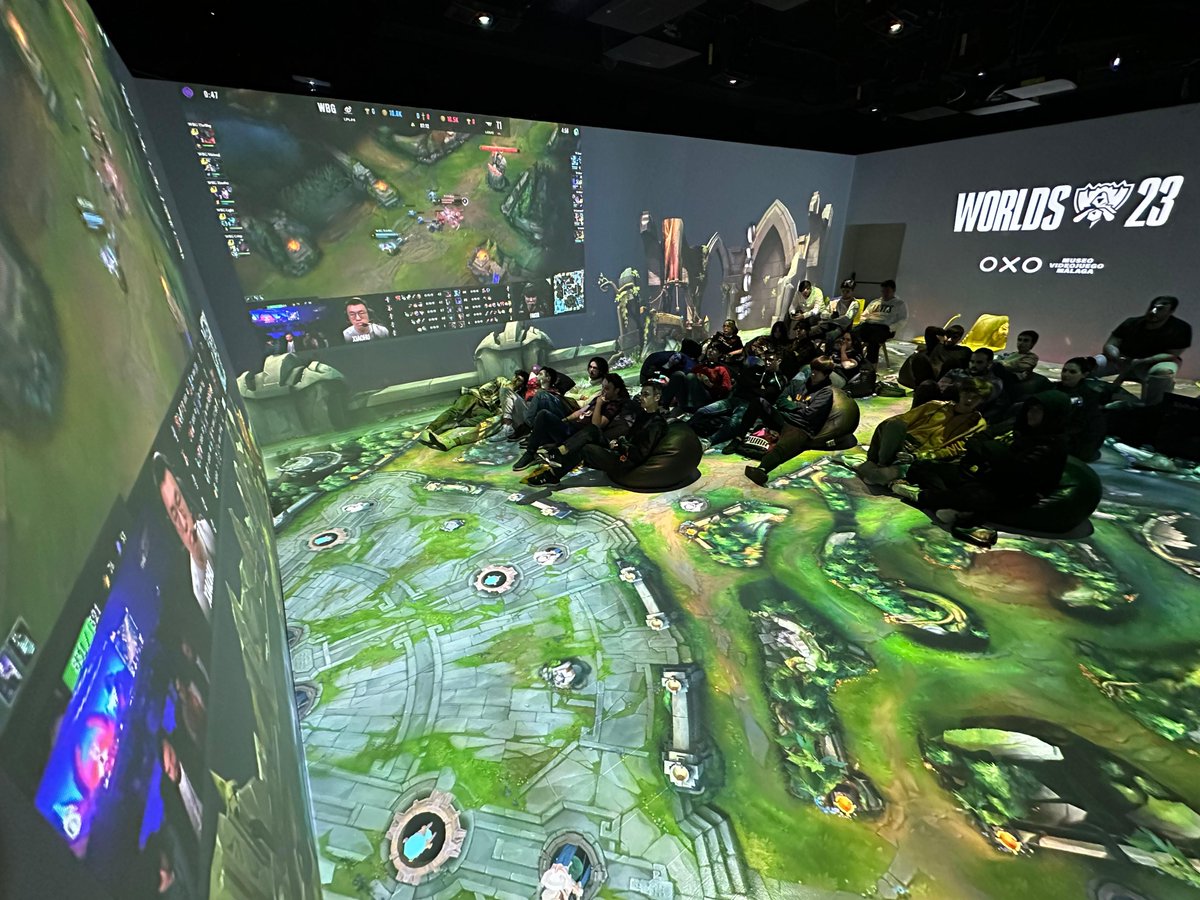 Nuestra sala inmersiva tiene muchas caras aunque todavía quedan muchas por llegar 🎭