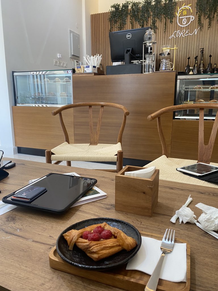 19rayiv_'s tweet photo. you guys should try out loren’s cafe ✨🙈
@Zainb_alhosni
#bestcafe #lorenscafe #fypviraltwitter https://t.co/xeMeb7pMJz