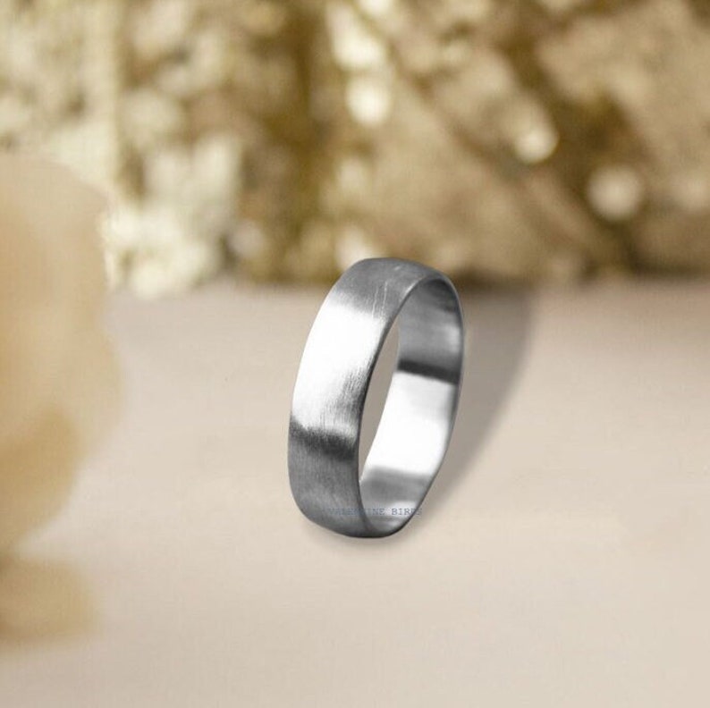 valentinebirds_'s tweet image. 3mm White Gold Solid Half Round Matte Newly Married Couples Band | Unique Design Band For Men's And Women's | Special Occasion Band For Him

RS: $138.40

BUY LINK:etsy.com/listing/158143…

@ValentineBirds_ #MatchingBand #PersonalizedJewelry #Jewellery #GroomJewelry #BridalJewelry