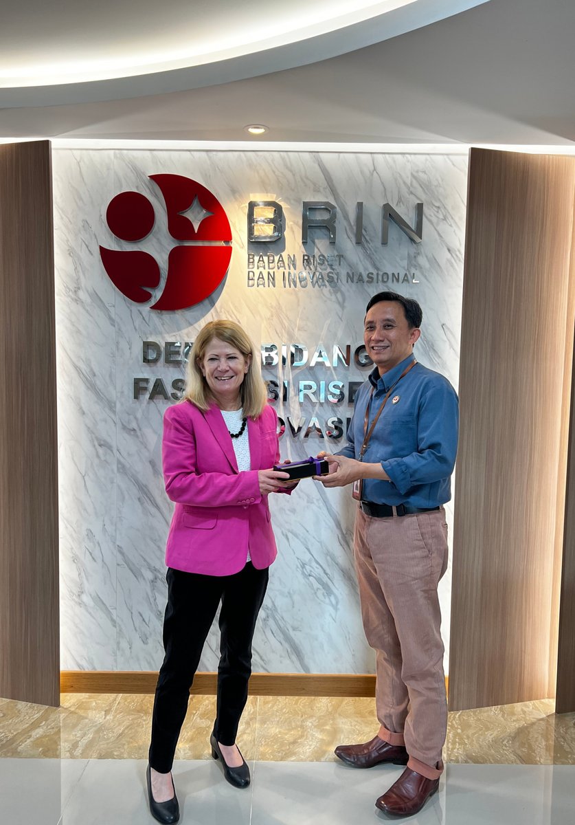durham_uni's tweet photo. During our recent Asia trip a delegation led by Professor Claire O’Malley Pro-Vice-Chancellor (Global) met with Professor Agus Haryono of @brin_indonesia to discuss opportunities for research and funding and collaboration.  
#DUinspire #DUglobal https://t.co/cpqc3sd1e9