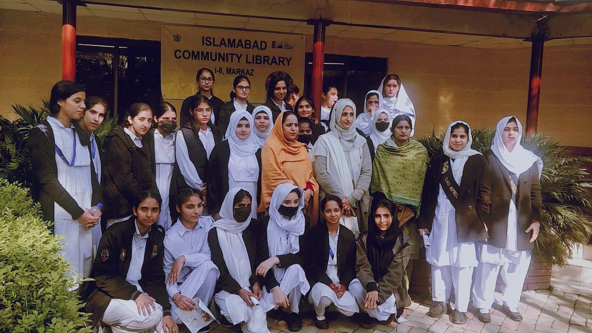 DeptofLibraries's tweet photo. Today, students from IMCG, I-8/3, paid a visit to Islamabad Community Library (I-8). The library incharge introduced the students about various library services and resources. They were inspired by the conducive reading and learning environment of the library. https://t.co/NOUhY7mNXc