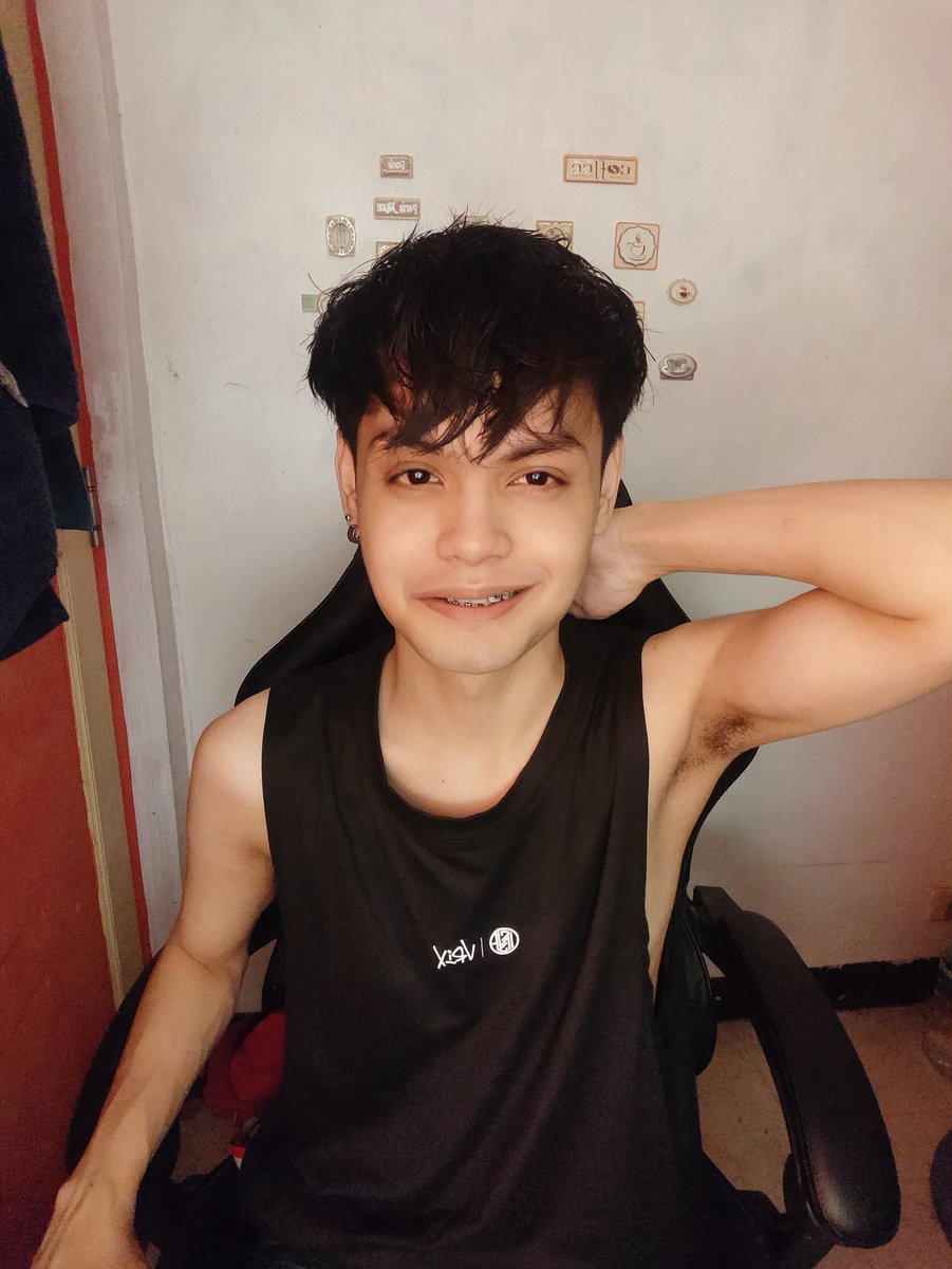 so_keenno's tweet photo. Heyy. Hmu. 😪 https://t.co/FD0Oso8u5C