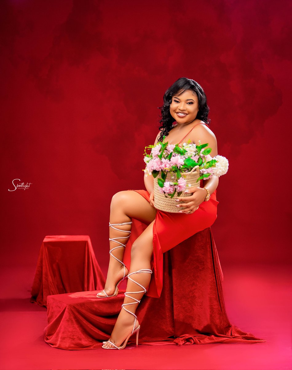 Spotlight_Mw's tweet photo. @Spotlight_mw Lady In Red����🌹🌹🔥🔥🔥🔥
Makeup💄:beautyby.iynner
📸:@Spotlight_mw https://t.co/zGzbYIm7SH