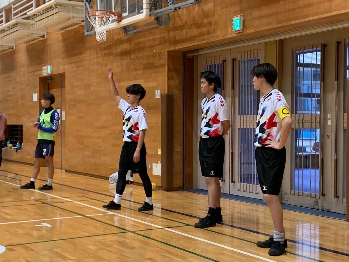 Keio_STC's tweet photo. 11/18,19に第8回全日本セパタクロービギナーズカップが行われました✨

慶應セパタクロークラブからは3レグ出場し、慶應Aが予選を突破しましたが、2回戦で今大会優勝チームに敗北という形で終わりました

JOCでは2年生も共に優勝を目指して切磋琢磨します🔥
#慶應義塾大学 #セパタクロー https://t.co/MN3vyoDPgE
