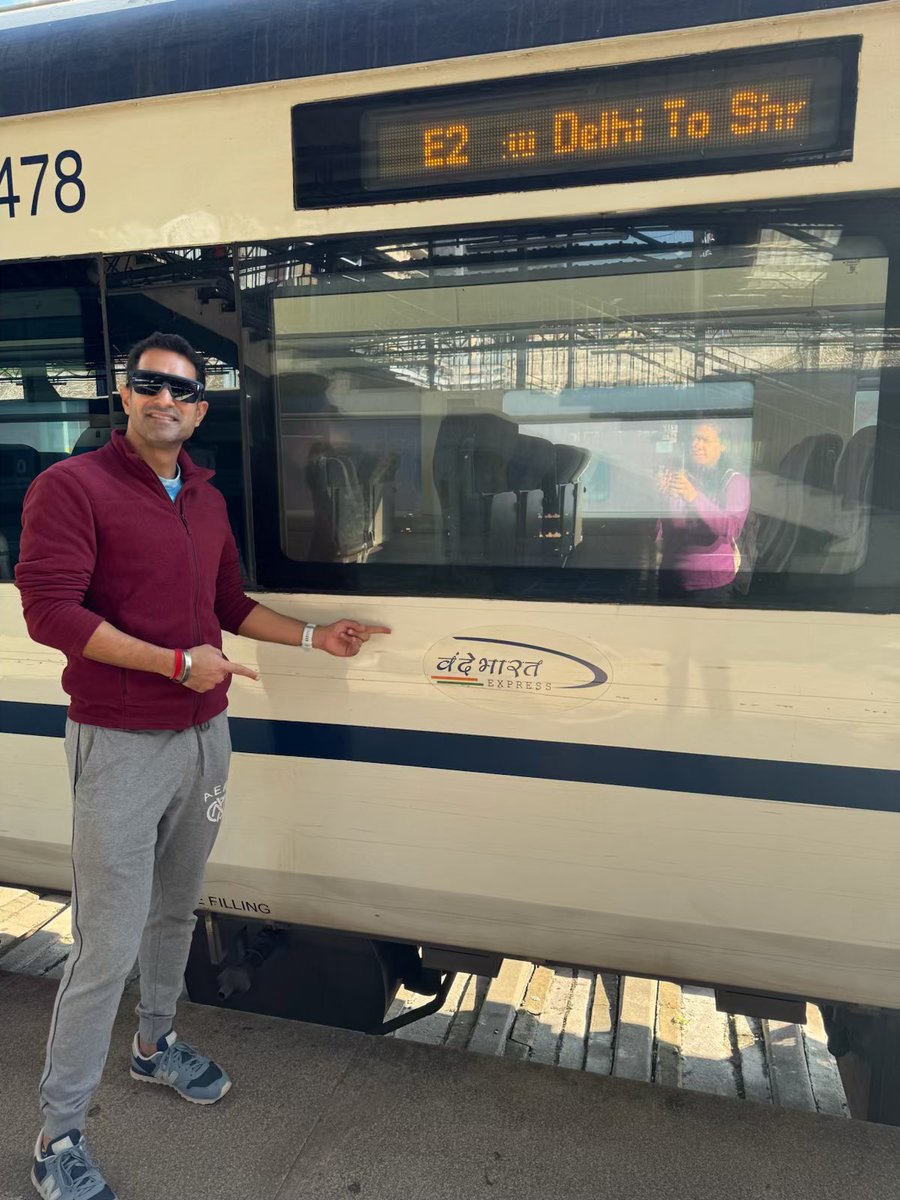CallSign_KC's tweet image. Ride for today from Katra to Delhi! So excited to travel in #VandeBharat. Thank you @narendramodi ji.  #VaishnoDevi #JaiMataDi @PMOIndia @RailMinIndia @AshwiniVaishnaw