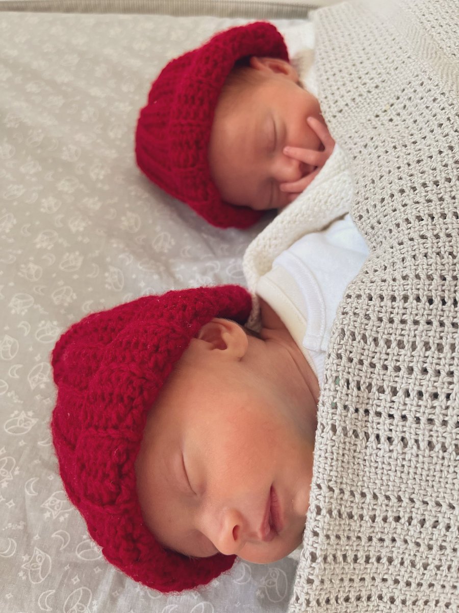 Life just got a lot more fun ➡️ 👶👶

Figured it was time to announce our two new team members to the world. The girls are a few months into their adventures now - walking boots will be needed in no time 👍

#NIEXPLORER