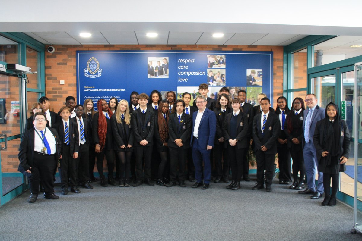 Today our school parliament met with our local @WelshLabour MP @KevinBrennanMP. Kevin came into school and discussed with pupils what being an MP involves. Pupils then asked Kevin a range of questions they had come up with on Politics, Music & current Affairs .Thank you Kevin