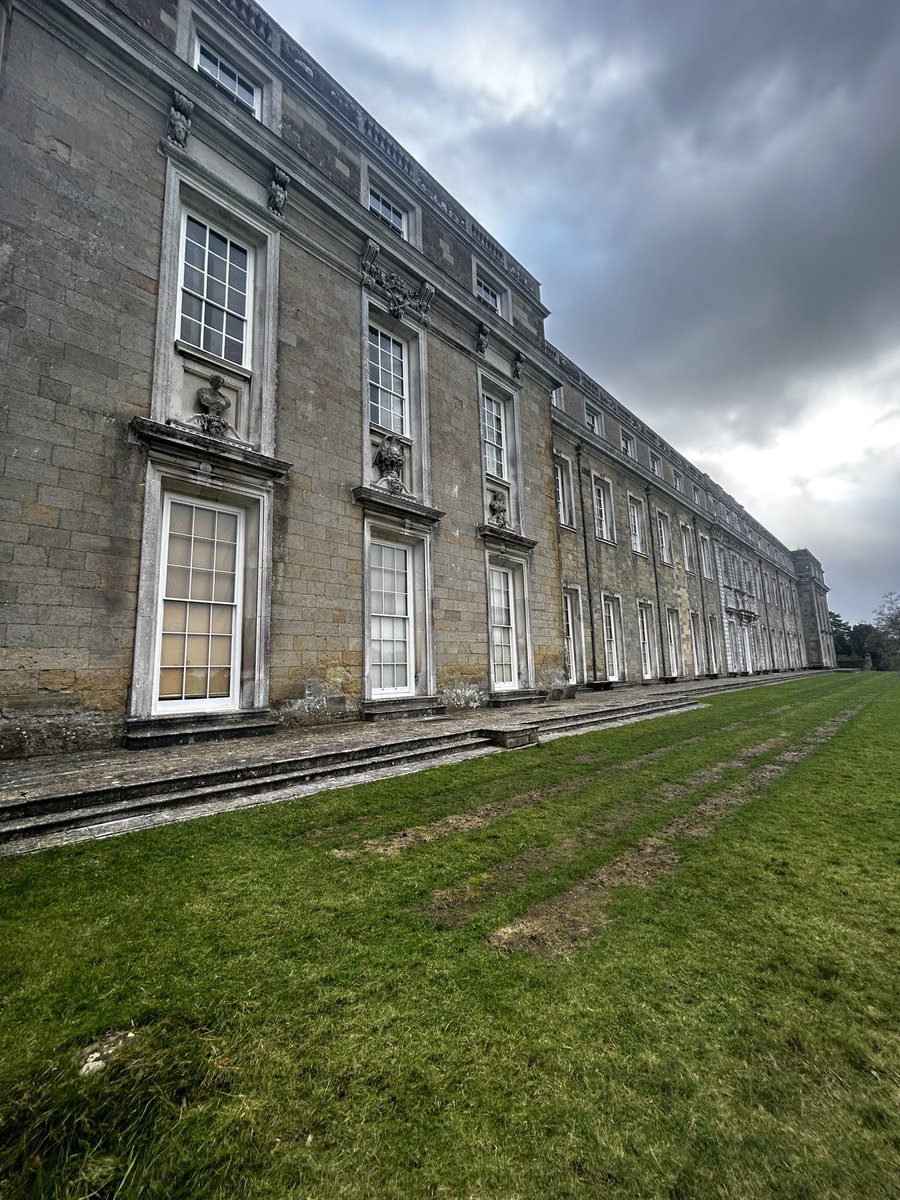 ParizeCody's tweet photo. @PetworthNT 
#petworth
#weekend
#deerpark https://t.co/1AiY833WFe